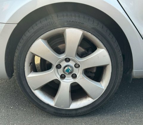 Skoda Superb 2.0 Tdi Se Silver #6