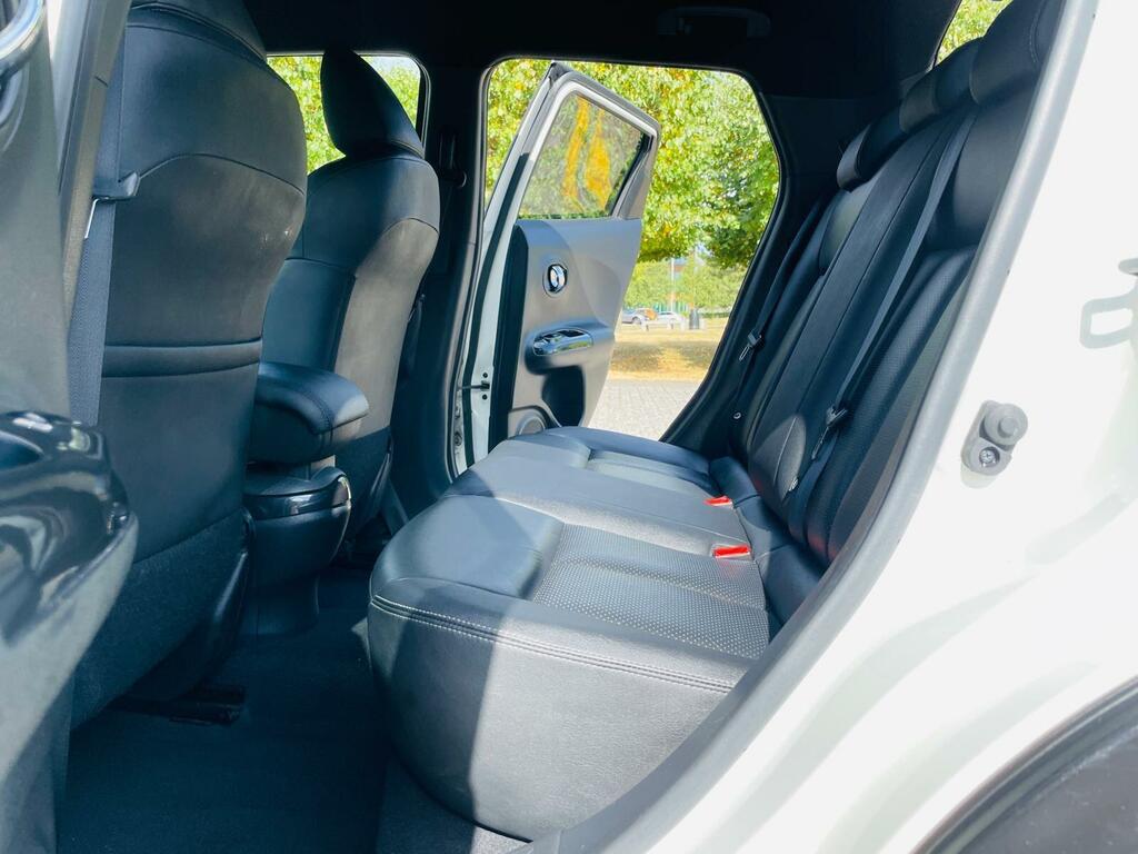 Nissan Juke 2015 Nissan Jukenbsp1.6 Tekna Xtron Euro 6 Au White #24