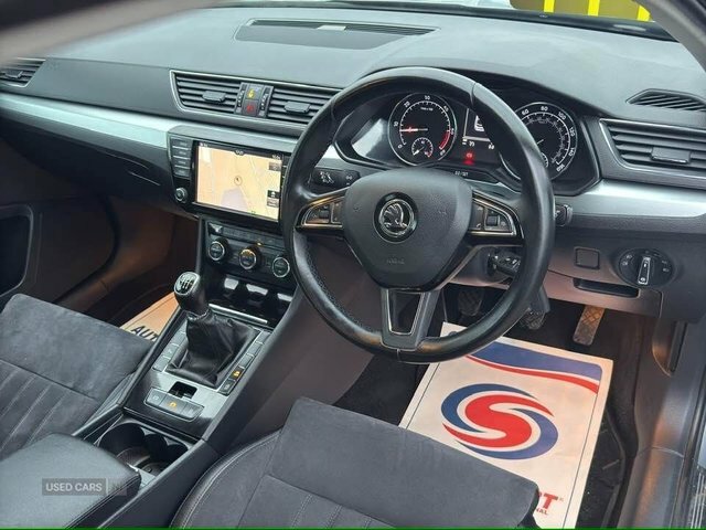 Skoda Superb 2.0 Tdi Scr 150Ps 4X4 Se 5-Dr Estate Silver #8
