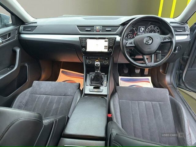 Skoda Superb 2.0 Tdi Scr 150Ps 4X4 Se 5-Dr Estate Silver #9