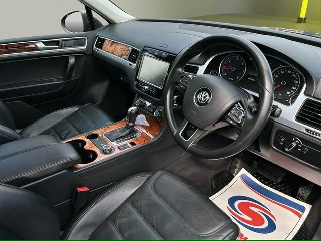 Volkswagen Touareg 3.0 V6 Tdi 245 Se Tip Grey #11