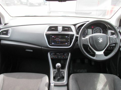 Suzuki SX4 S Cross 1.4 Bjet Hybrid Motion Red #13