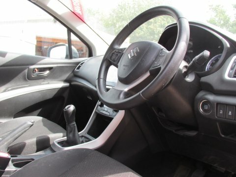 Suzuki SX4 S Cross 1.4 Bjet Hybrid Motion Red #27