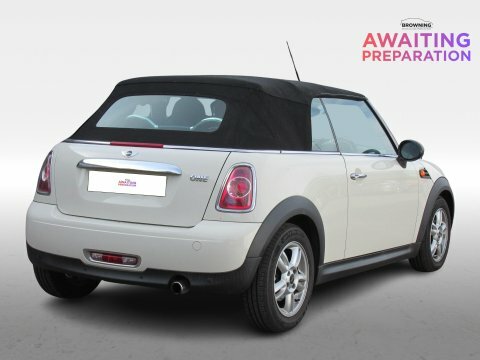 Mini Convertible One White #6