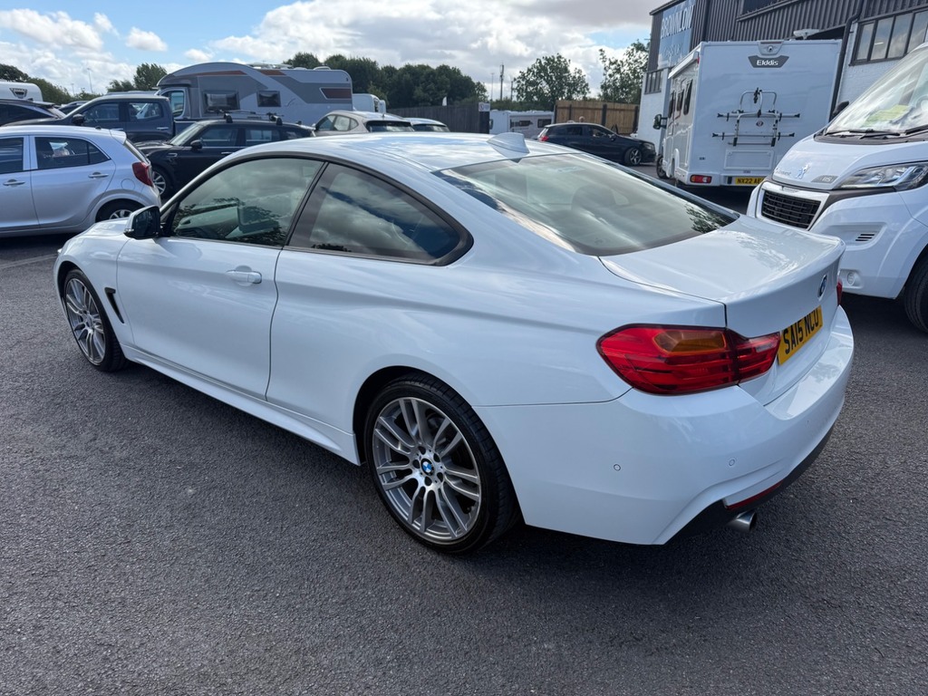 BMW 4 Series 420I M Sport Professional Media White #5