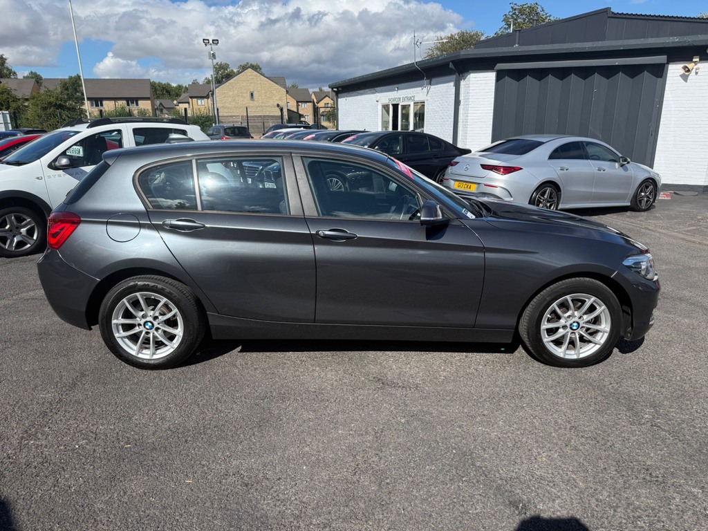 BMW 1 Series 116D Se Business Navservotronic Grey #3