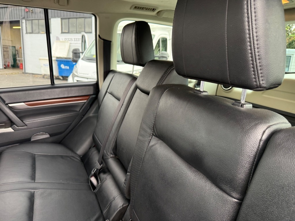 Mitsubishi Shogun 4X4 3.2 Di-dc Sg4 4Wd Euro 5 Lwb 201313 White #39