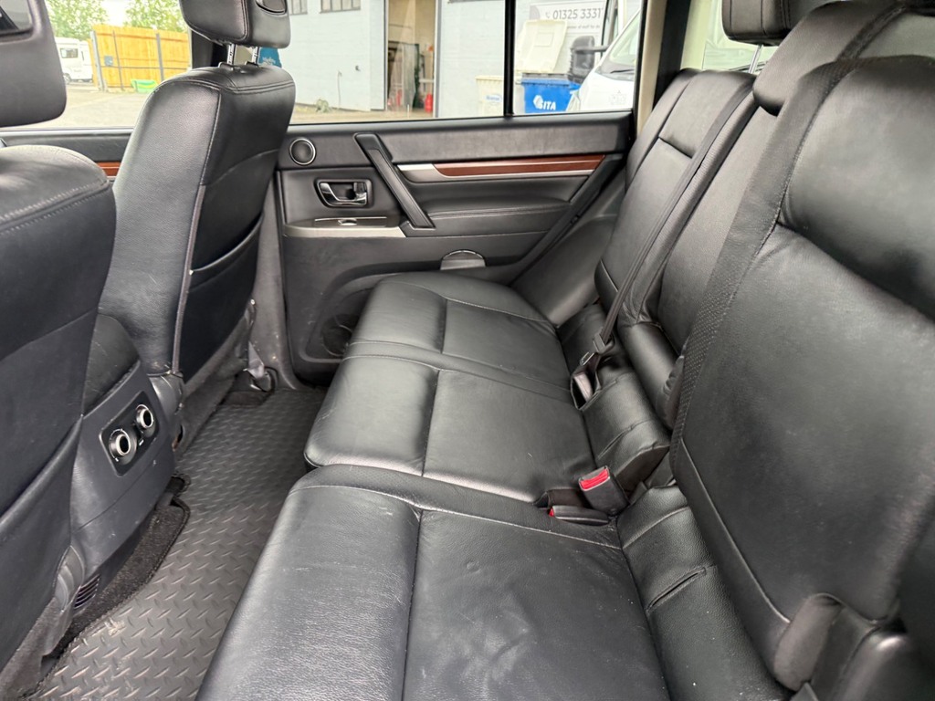 Mitsubishi Shogun 4X4 3.2 Di-dc Sg4 4Wd Euro 5 Lwb 201313 White #36