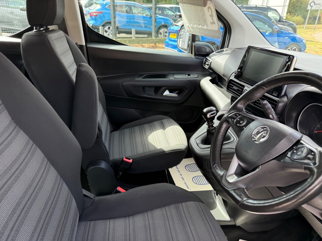 Vauxhall Combo Life 1.5 Turbo D Se XL 7 Seat Estate Black #22