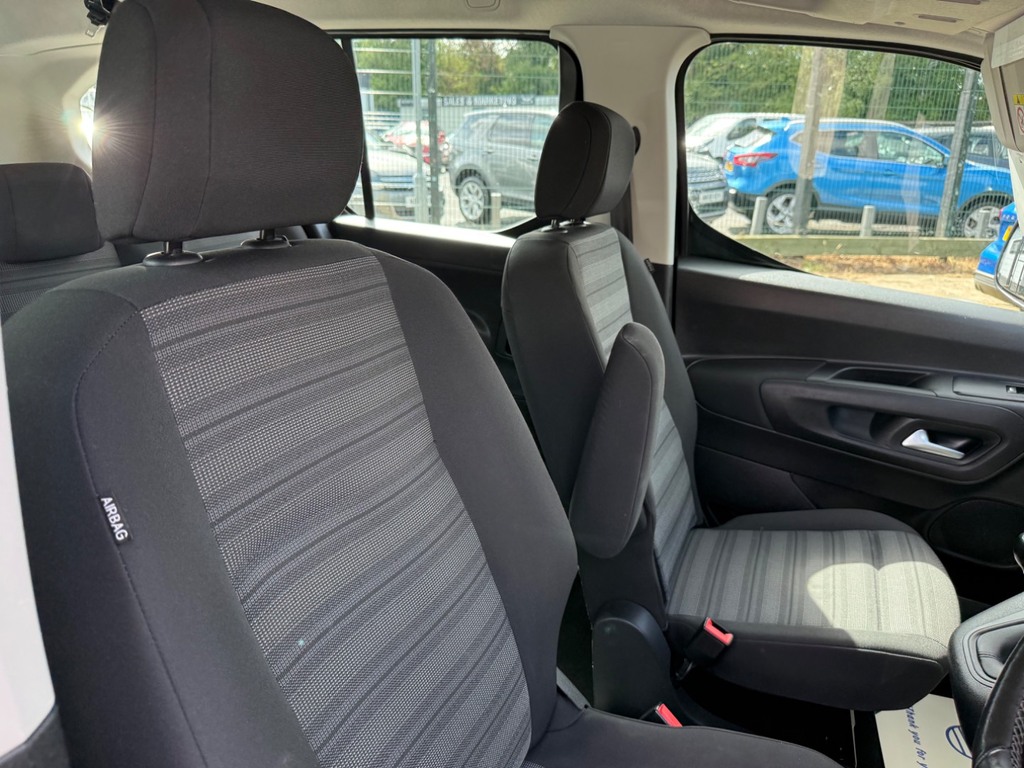 Vauxhall Combo Life 1.5 Turbo D Se XL 7 Seat Estate Black #23