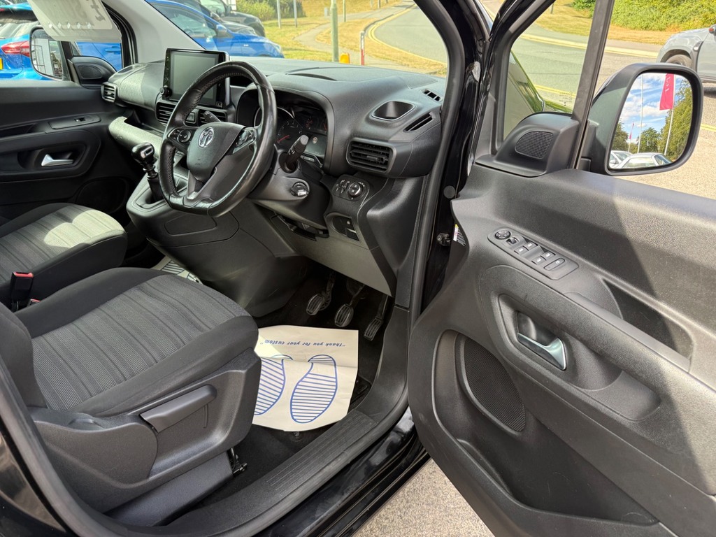 Vauxhall Combo Life 1.5 Turbo D Se XL 7 Seat Estate Black #20