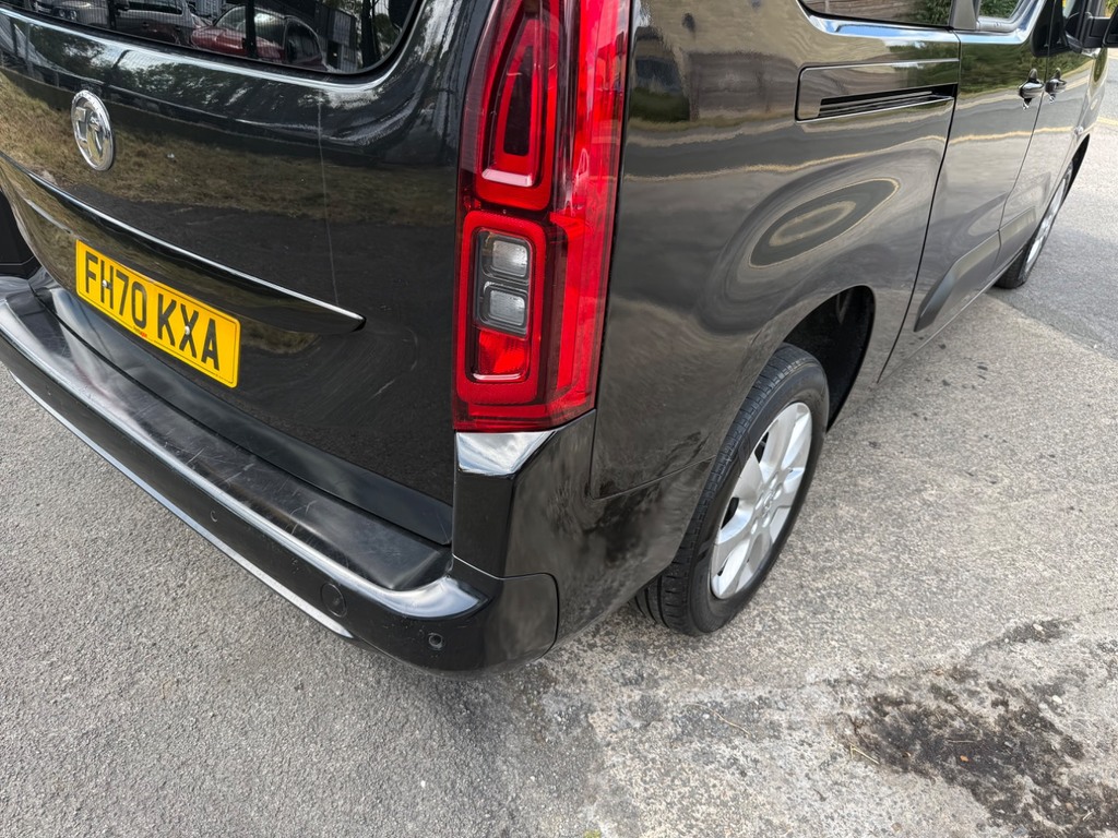 Vauxhall Combo Life 1.5 Turbo D Se XL 7 Seat Estate Black #18