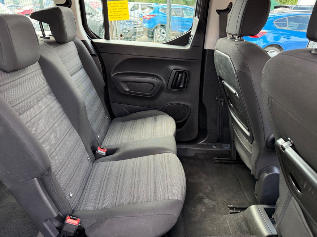 Vauxhall Combo Life 1.5 Turbo D Se XL 7 Seat Estate Black #32