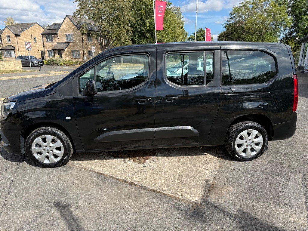 Vauxhall Combo Life 1.5 Turbo D Se XL 7 Seat Estate Black #8