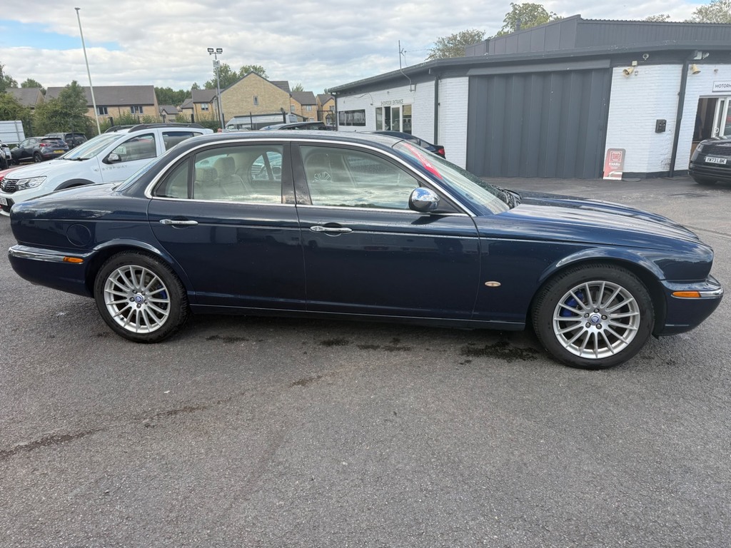 Jaguar XJ Vehicle Details Price - 5995 Make Jaguar Model Black #9