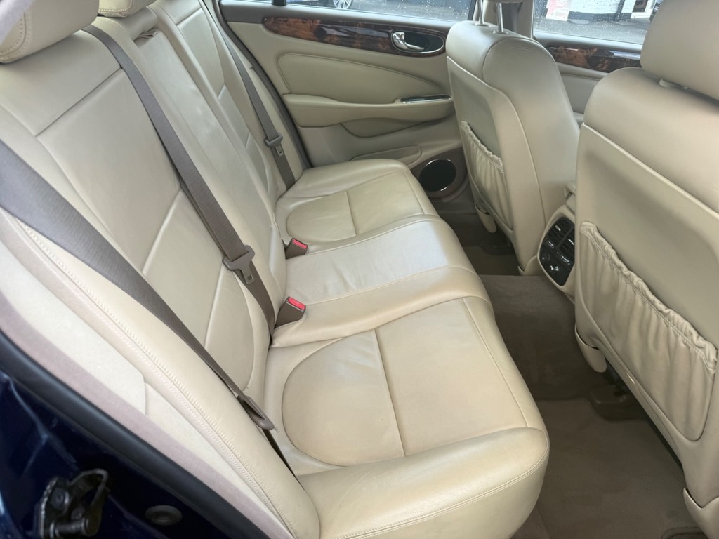 Jaguar XJ Vehicle Details Price - 5995 Make Jaguar Model Black #31