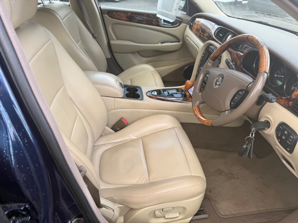 Jaguar XJ Vehicle Details Price - 5995 Make Jaguar Model Black #19