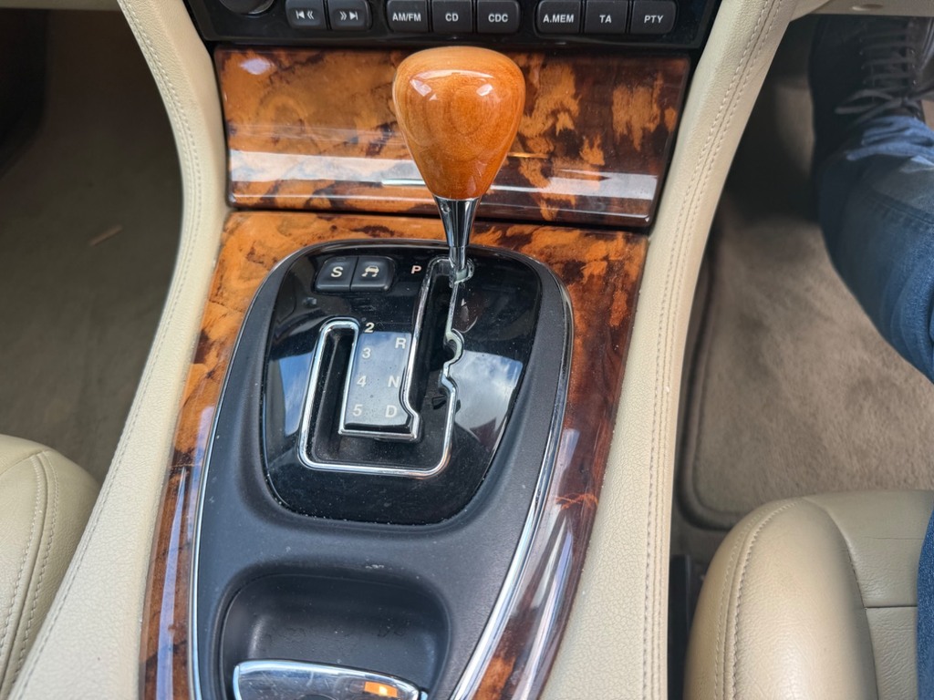 Jaguar XJ Vehicle Details Price - 5995 Make Jaguar Model Black #27