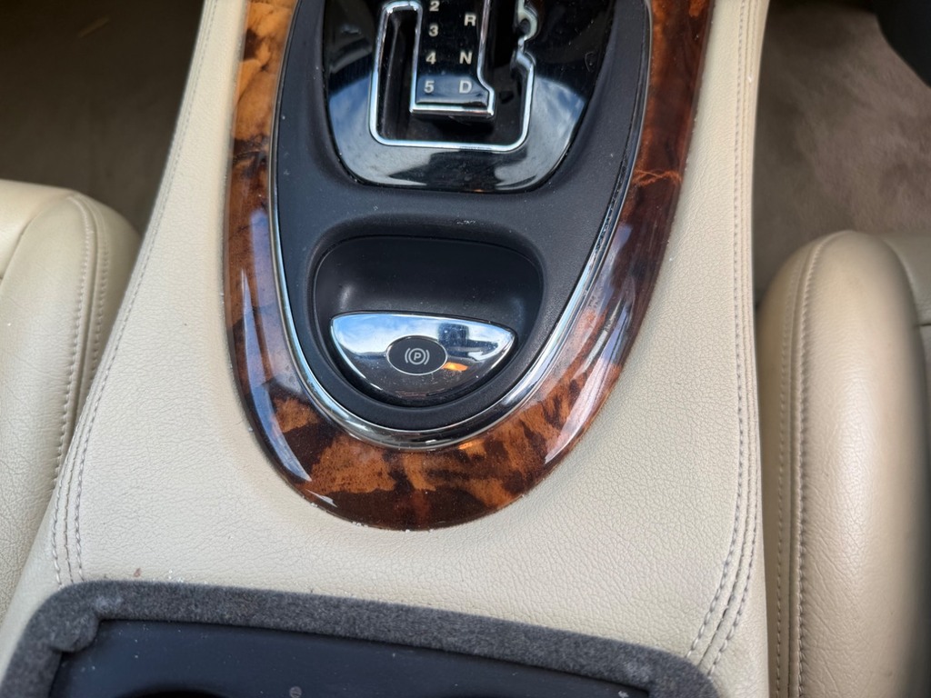 Jaguar XJ Vehicle Details Price - 5995 Make Jaguar Model Black #32