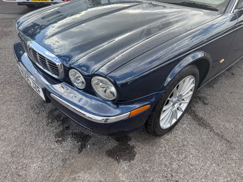 Jaguar XJ Vehicle Details Price - 5995 Make Jaguar Model Black #12