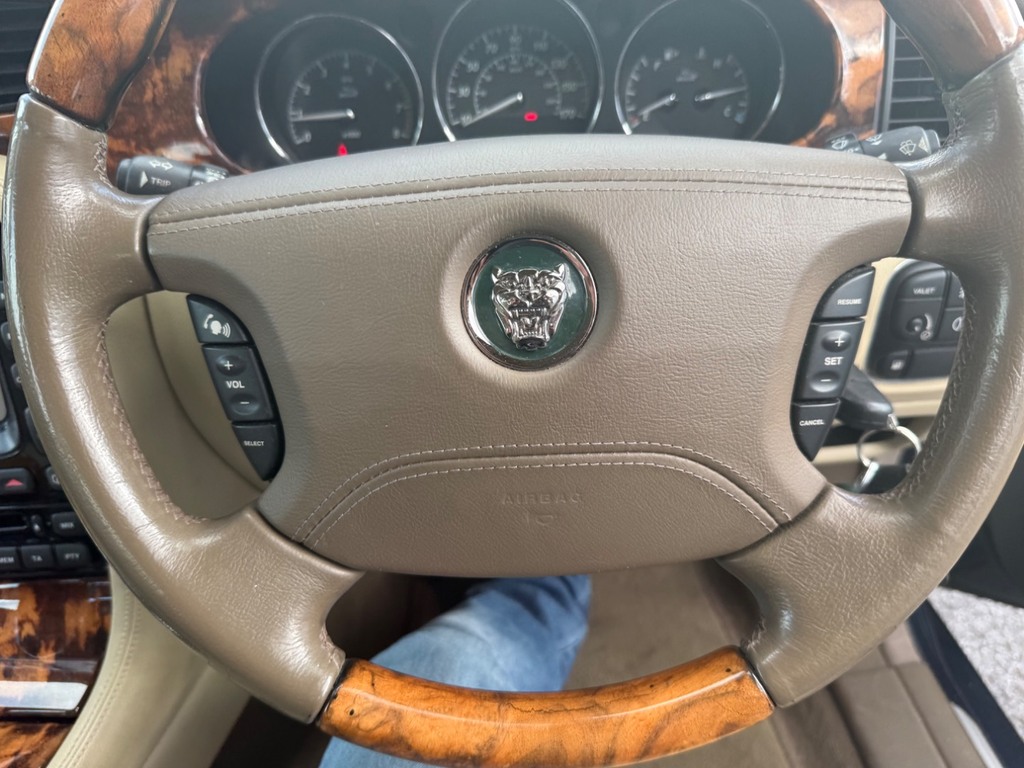 Jaguar XJ Vehicle Details Price - 5995 Make Jaguar Model Black #23
