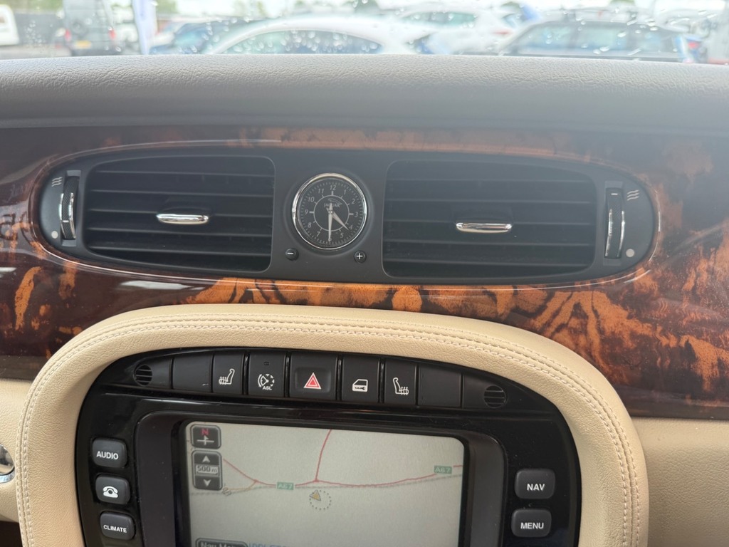 Jaguar XJ Vehicle Details Price - 5995 Make Jaguar Model Black #30