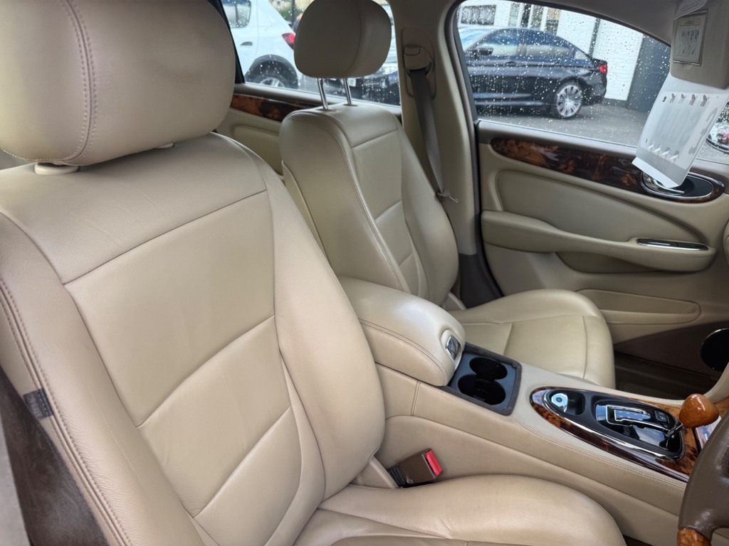 Jaguar XJ Vehicle Details Price - 5995 Make Jaguar Model Black #22