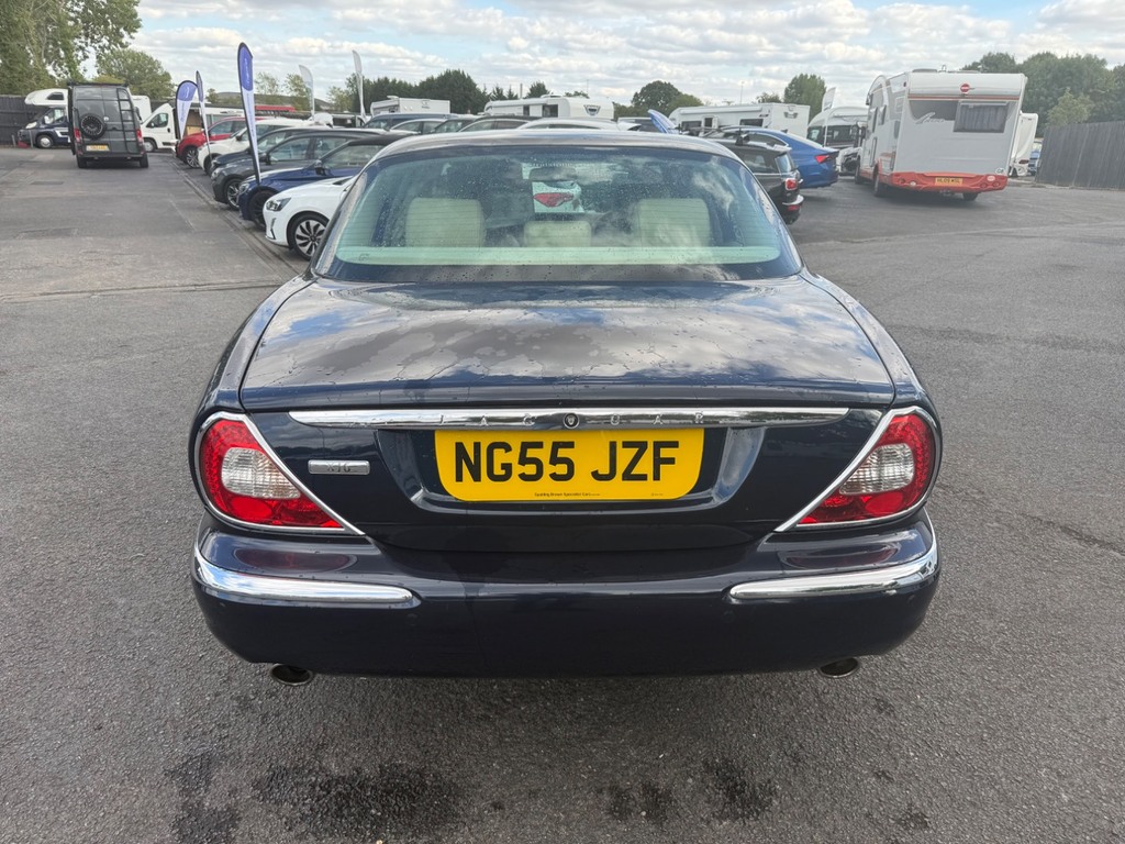 Jaguar XJ Vehicle Details Price - 5995 Make Jaguar Model Black #8