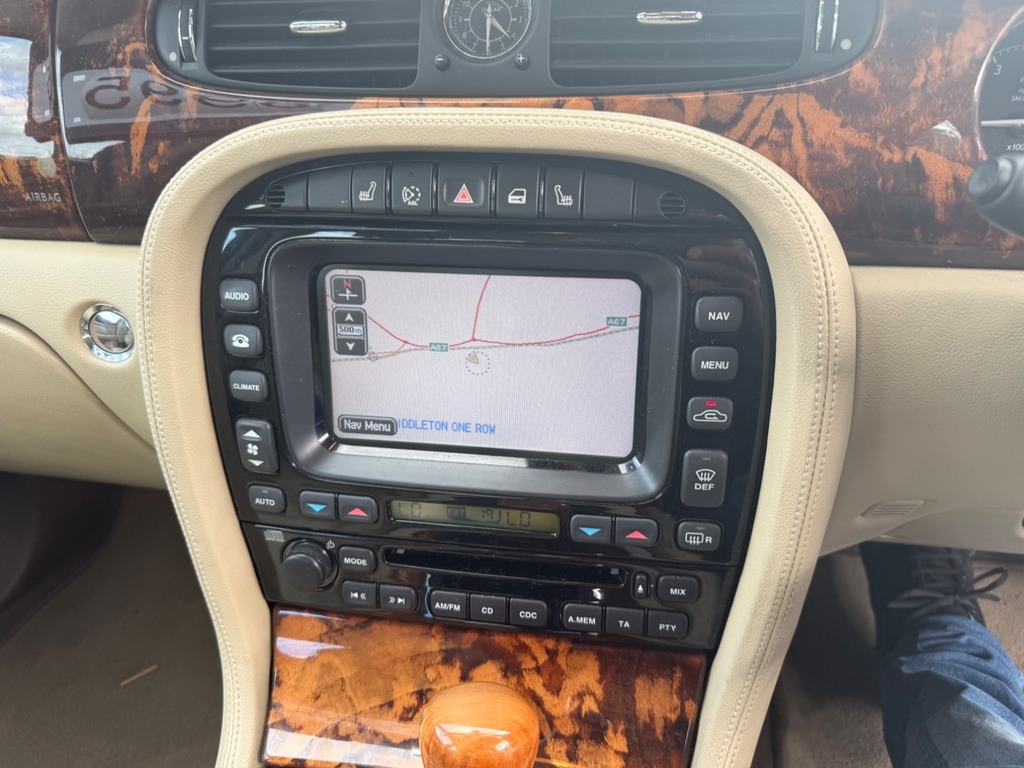 Jaguar XJ Vehicle Details Price - 5995 Make Jaguar Model Black #28