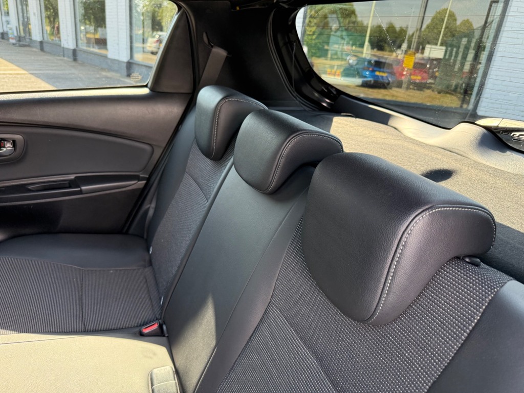 Toyota Yaris 1.5 Hybrid Icon Cvt Blue #38