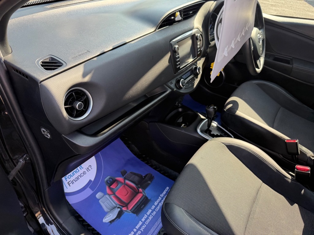 Toyota Yaris 1.5 Hybrid Icon Cvt Blue #44