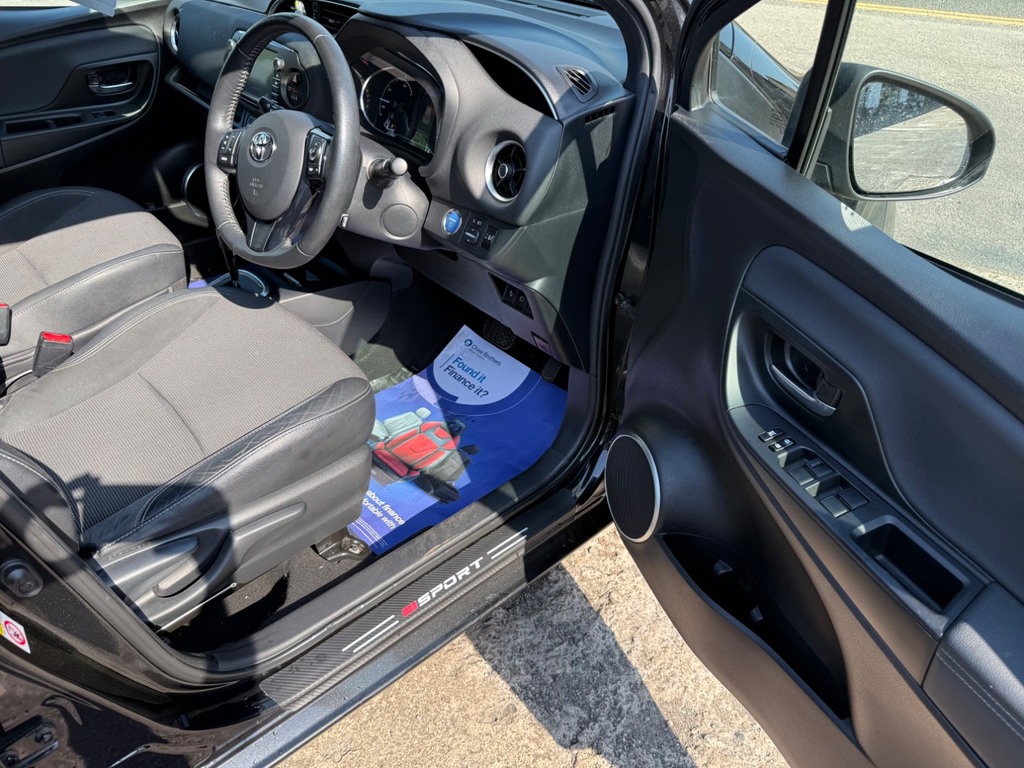 Toyota Yaris 1.5 Hybrid Icon Cvt Blue #24