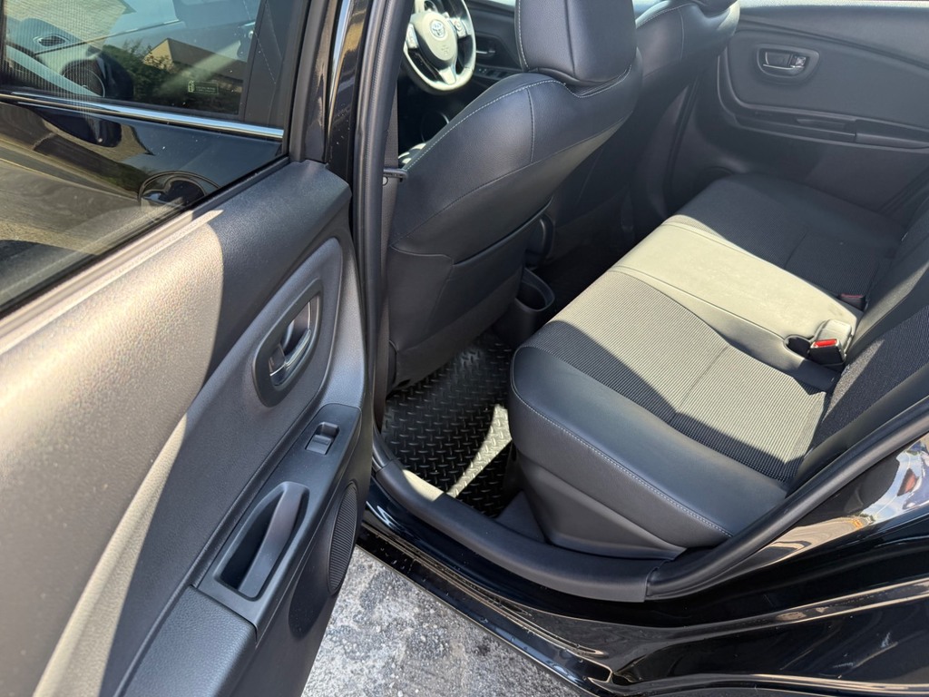 Toyota Yaris 1.5 Hybrid Icon Cvt Blue #33