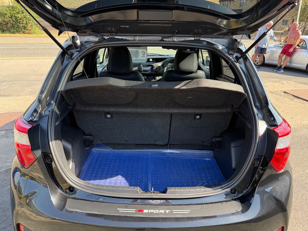 Toyota Yaris 1.5 Hybrid Icon Cvt Blue #19