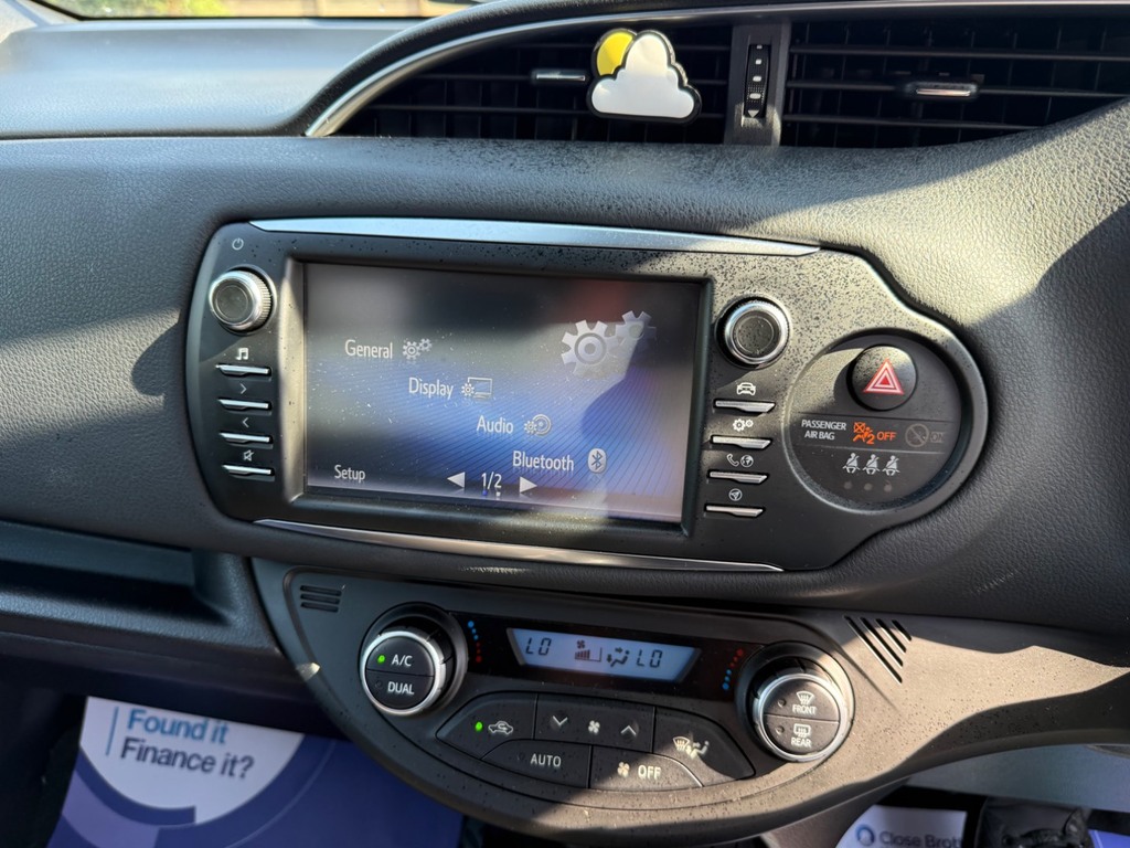 Toyota Yaris 1.5 Hybrid Icon Cvt Blue #27