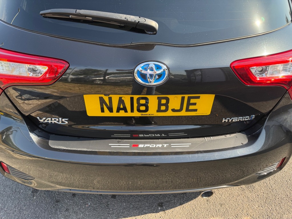 Toyota Yaris 1.5 Hybrid Icon Cvt Blue #16