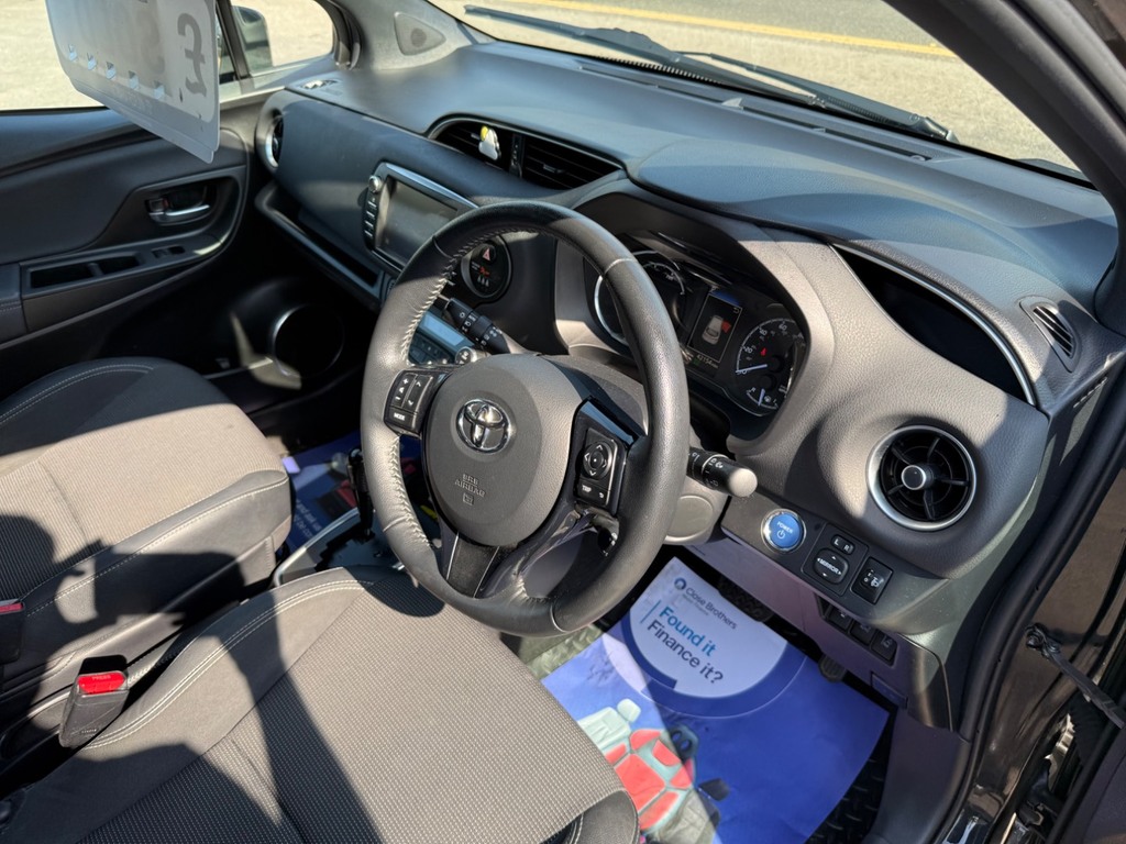 Toyota Yaris 1.5 Hybrid Icon Cvt Blue #23