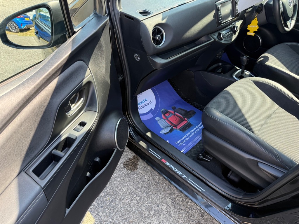 Toyota Yaris 1.5 Hybrid Icon Cvt Blue #40
