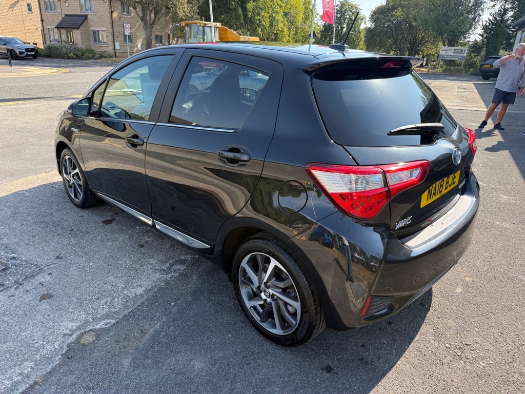 Toyota Yaris 1.5 Hybrid Icon Cvt Blue #9
