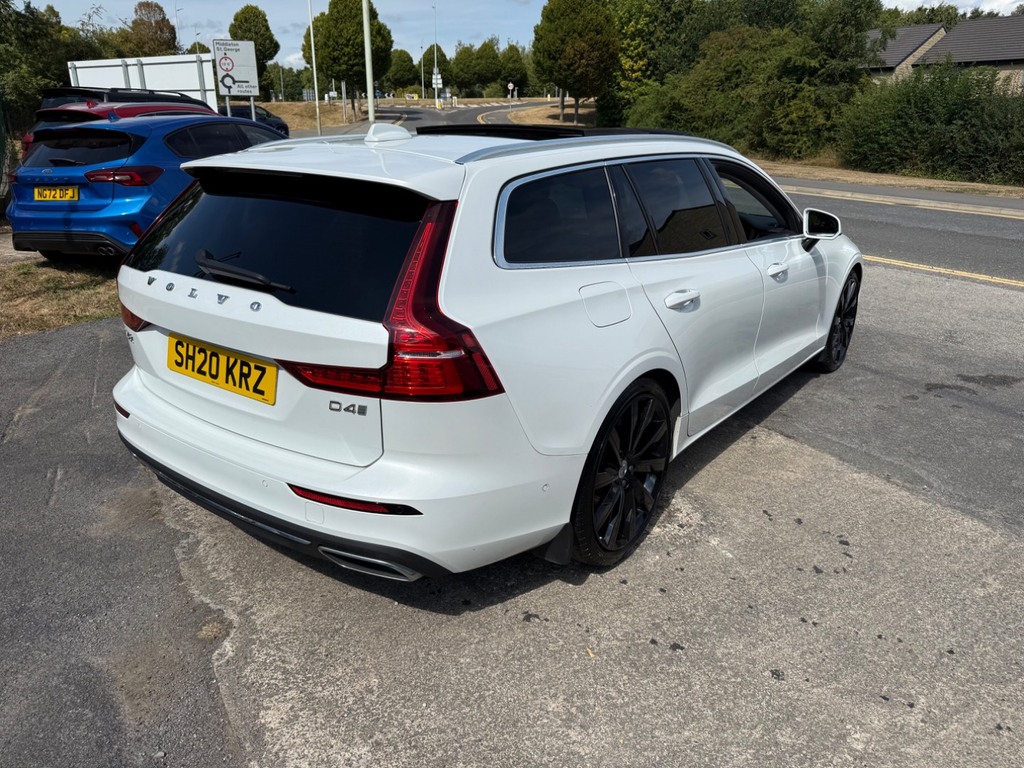 Volvo V60 2.0 D4 190 Inscription Plus White #5
