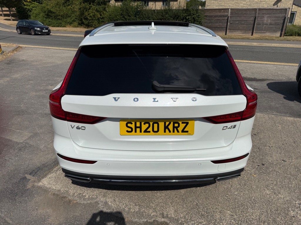 Volvo V60 2.0 B4 Mhev Momentum Estate Hybrid Red #14