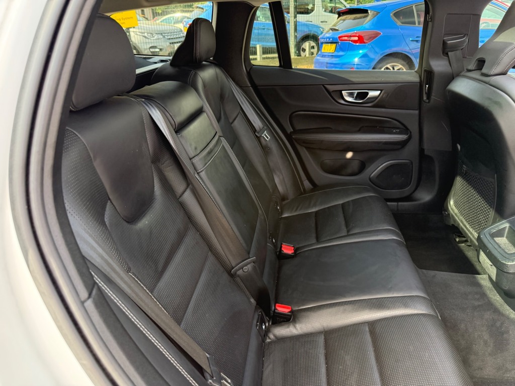 Volvo V60 2.0 B4 Mhev Momentum Estate Hybrid Red #35