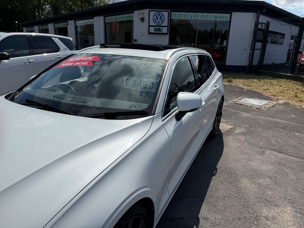 Volvo V60 2.0 B4 Mhev Momentum Estate Hybrid Red #13