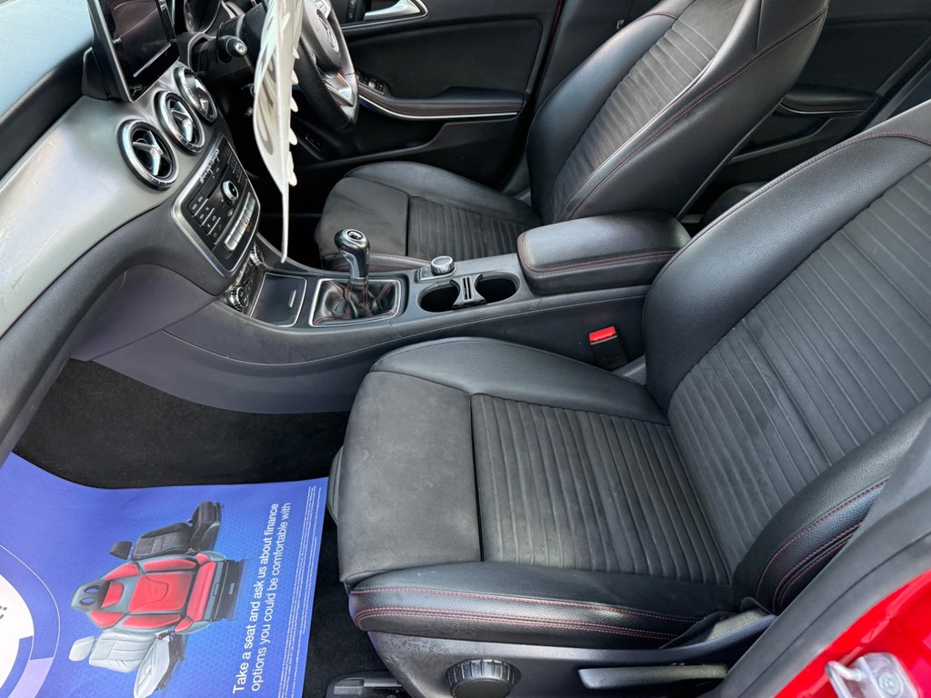 Mercedes-Benz CLA Class Saloon 1.3 Cla180 Amg Line - Heated Leatherna White #40