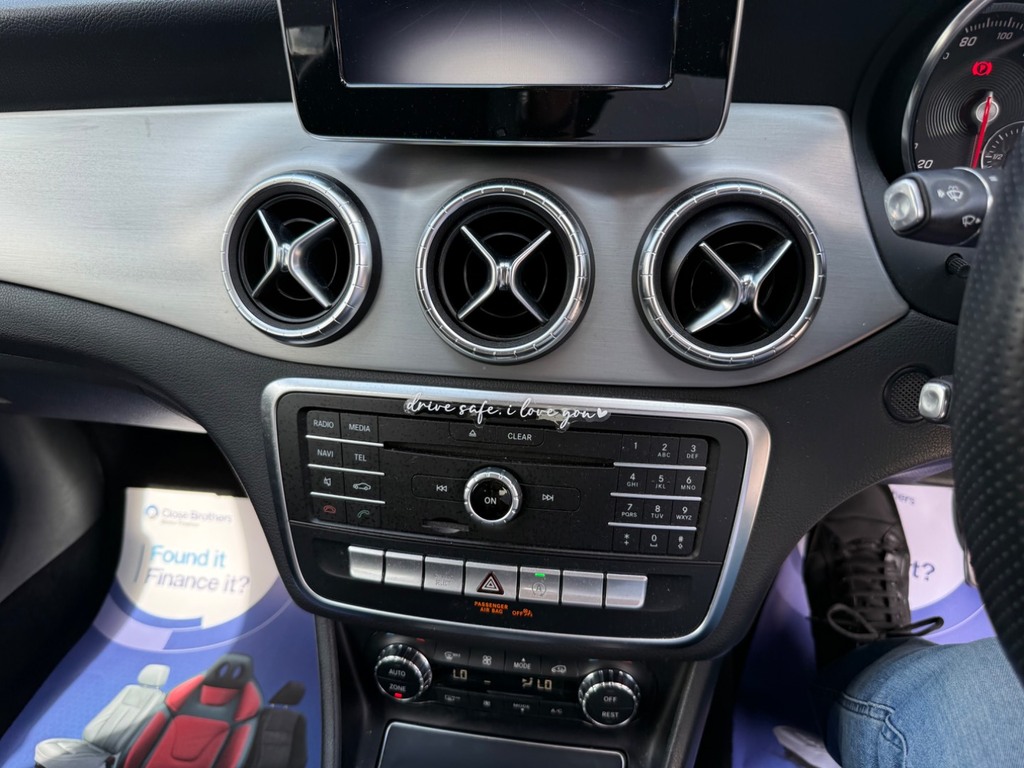 Mercedes-Benz CLA Class Saloon 1.3 Cla180 Amg Line - Heated Leatherna White #26