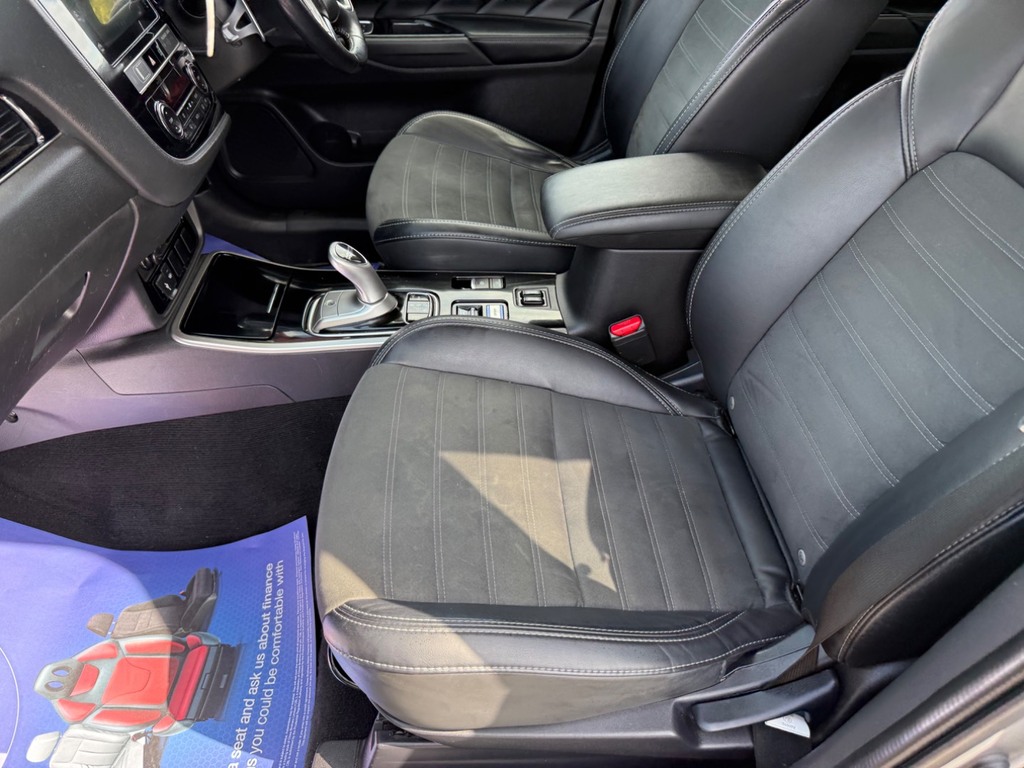 Mitsubishi Outlander 2.0 Mivec Juro Suv Cvt 4Wd Euro 6 Ss Black #45