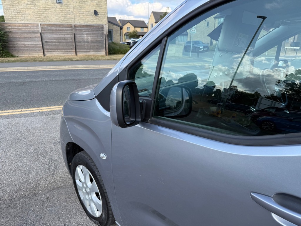 Vauxhall Combo Life 1.2I Turbo 130 Ps Elite Mpv 7-Seat Blue #18