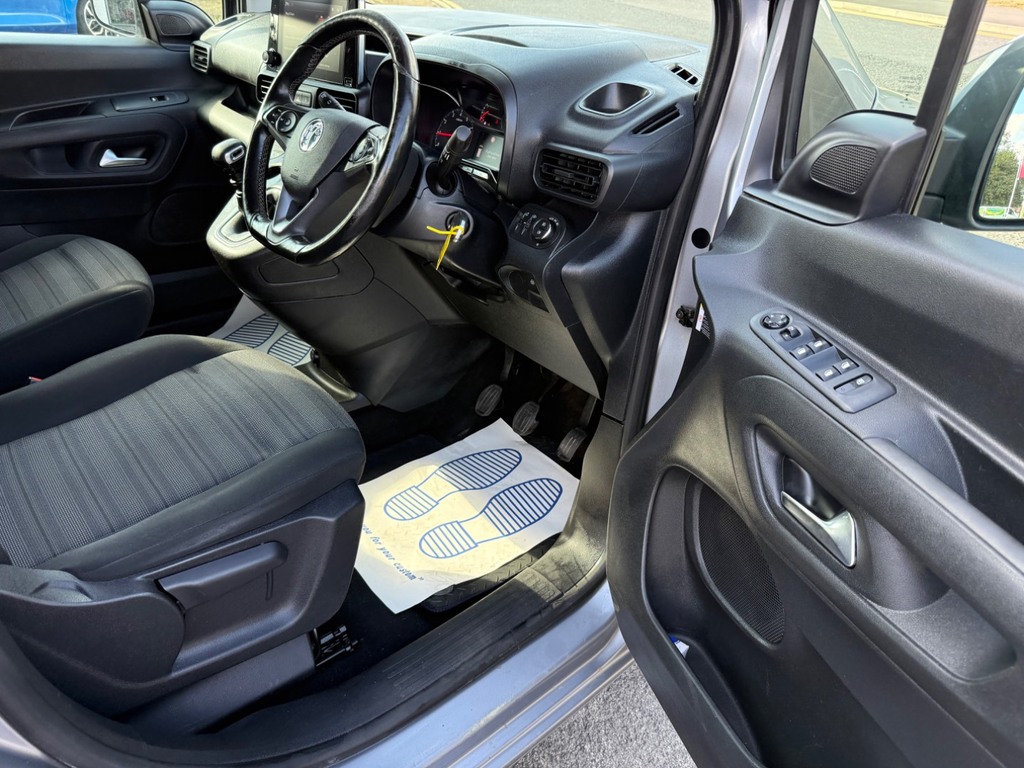 Vauxhall Combo Life 1.2I Turbo 130 Ps Elite Mpv 7-Seat Blue #21
