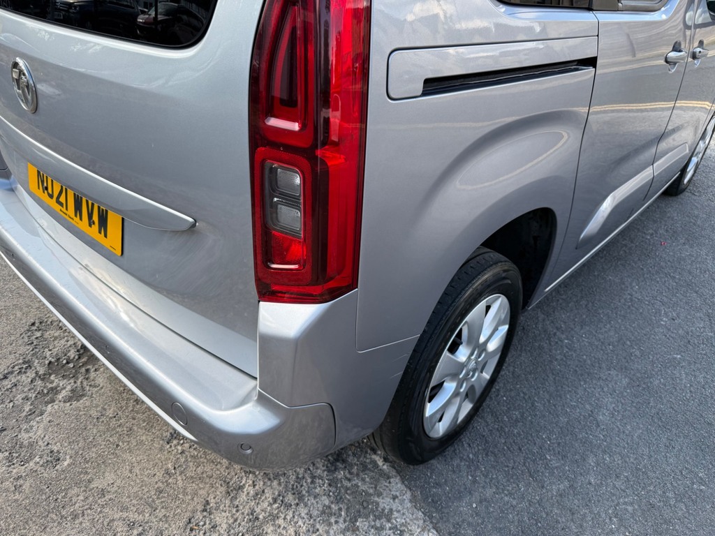 Vauxhall Combo Life 1.2I Turbo 130 Ps Elite Mpv 7-Seat Blue #19