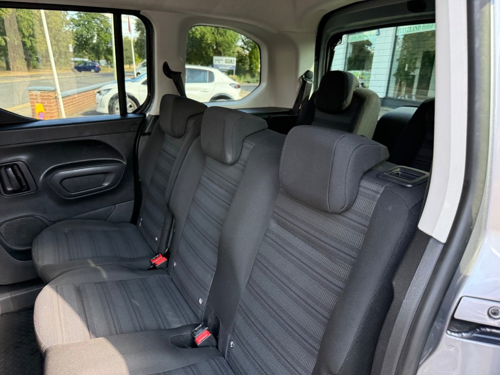 Vauxhall Combo Life 1.2I Turbo 130 Ps Elite Mpv 7-Seat Blue #35